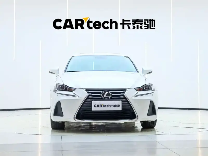 Lexus IS, 2017