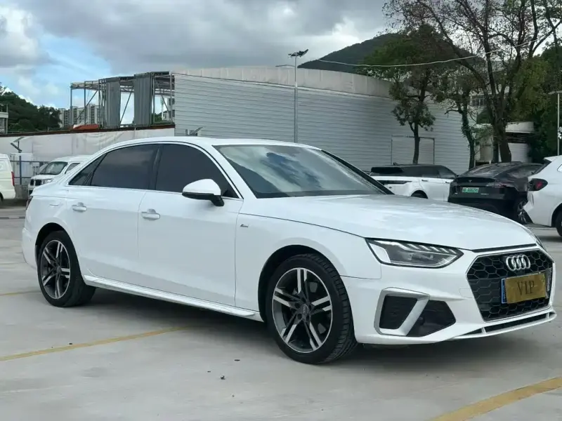 Audi A4L, 2020