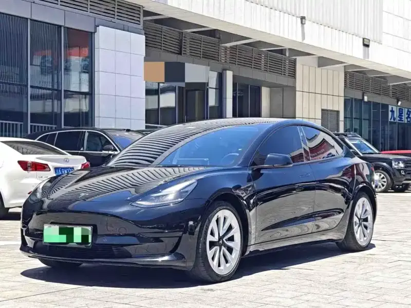 Tesla Model 3, 2022