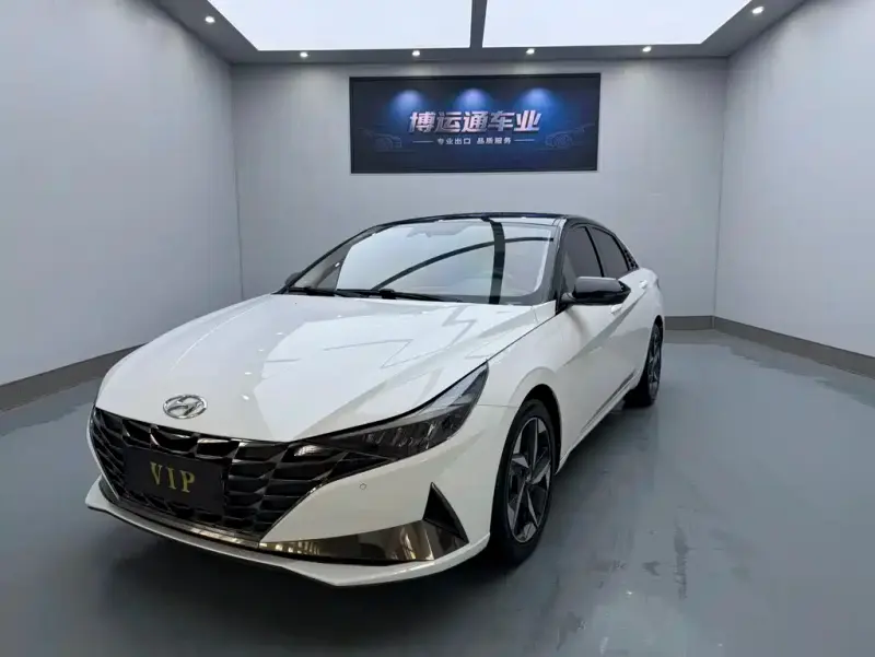 Hyundai Elantra, 2022