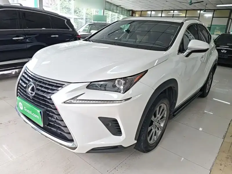 Lexus NX, 2017