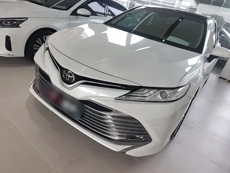 Toyota Camry, 2019