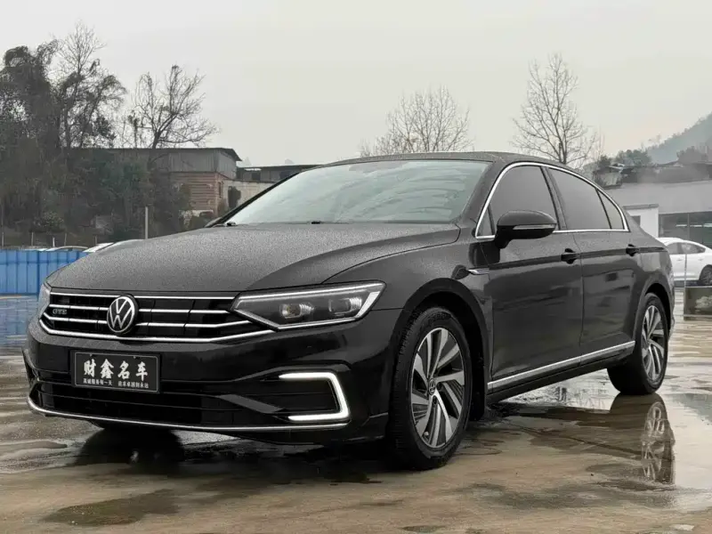 Volkswagen PHEV, 2022