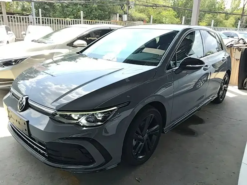 Volkswagen Golf, 2024