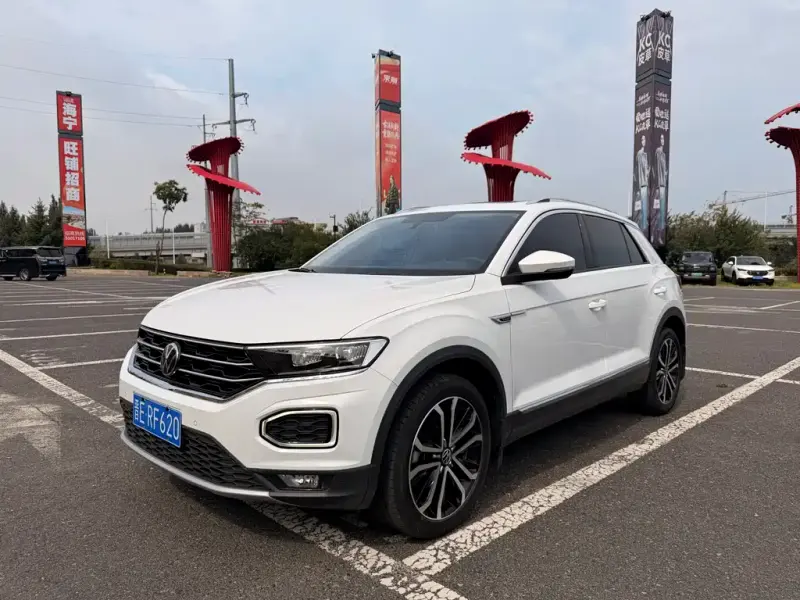 Volkswagen T-Roc, 2023