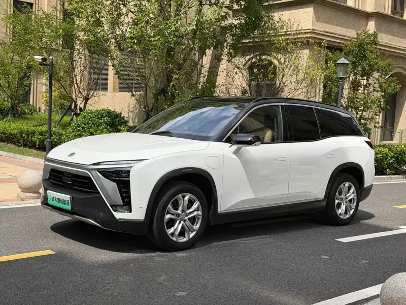 NIO ES8, 2022