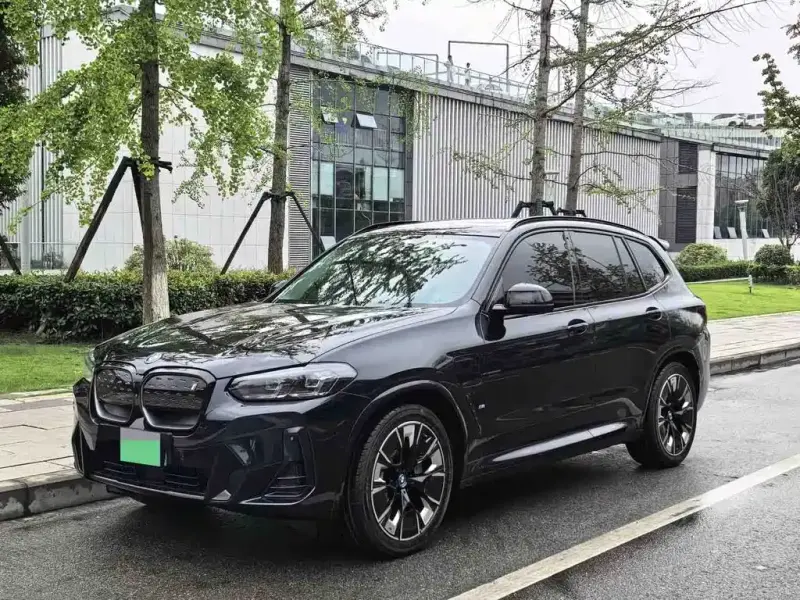 BMW iX3, 2022