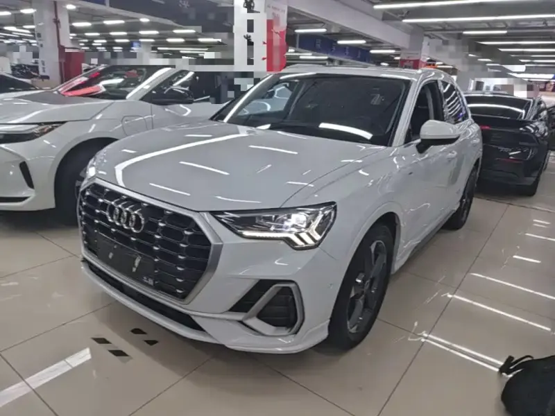 Audi Q3, 2022