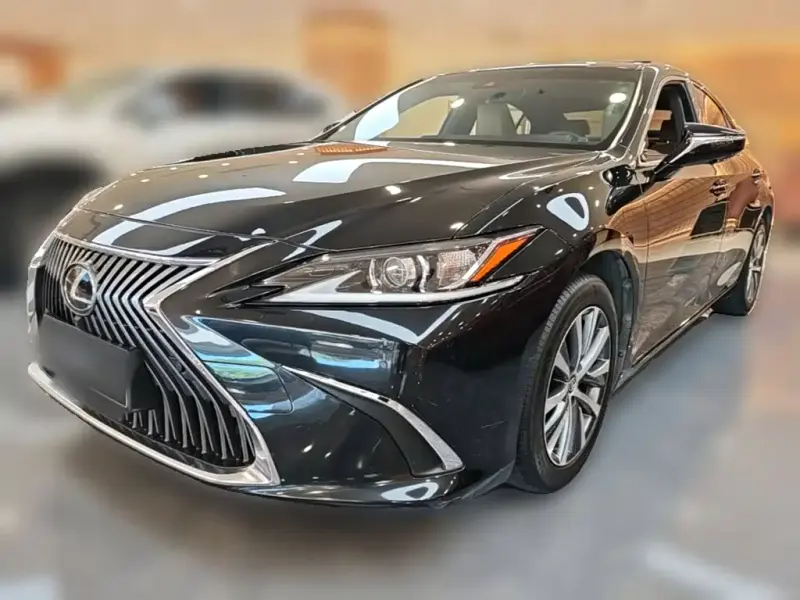 Lexus ES, 2021