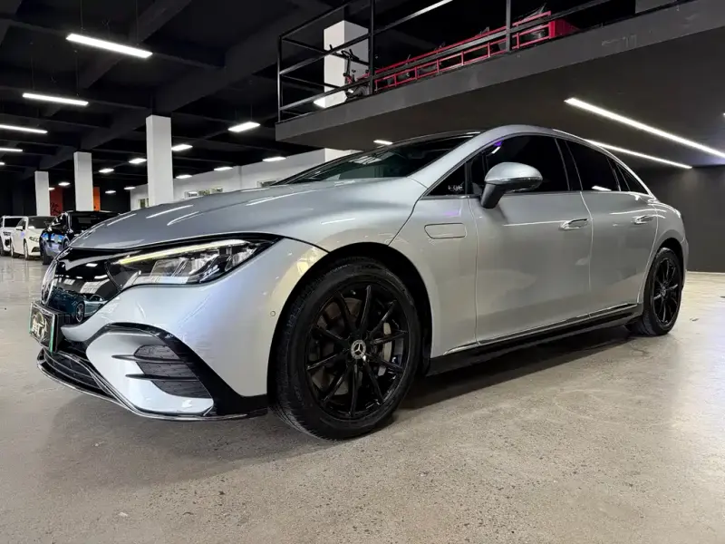 Mercedes-Benz EQE, 2024