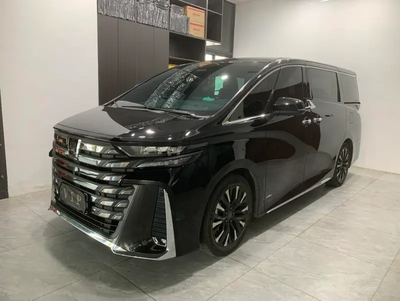Toyota Vellfire, 2023