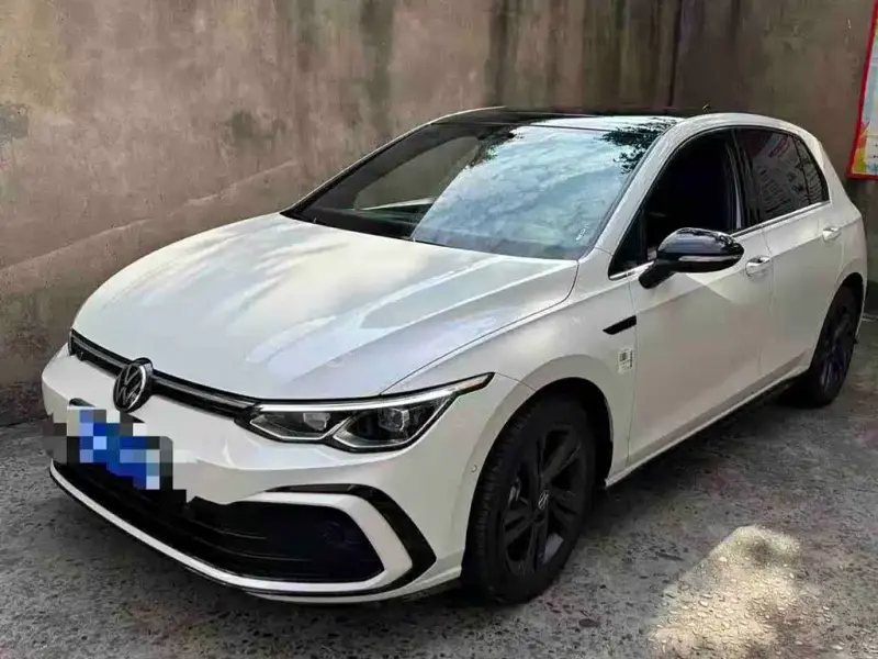 Volkswagen Golf, 2023