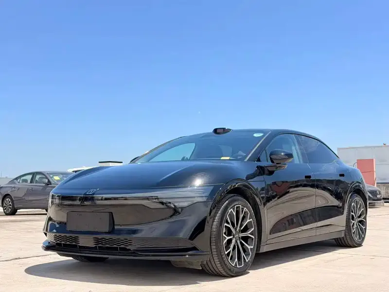 Zeekr 007, 2024
