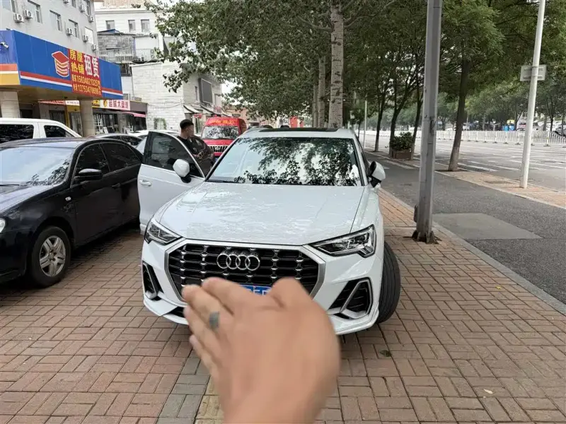 Audi Q3, 2022