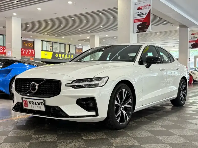Volvo S60, 2024