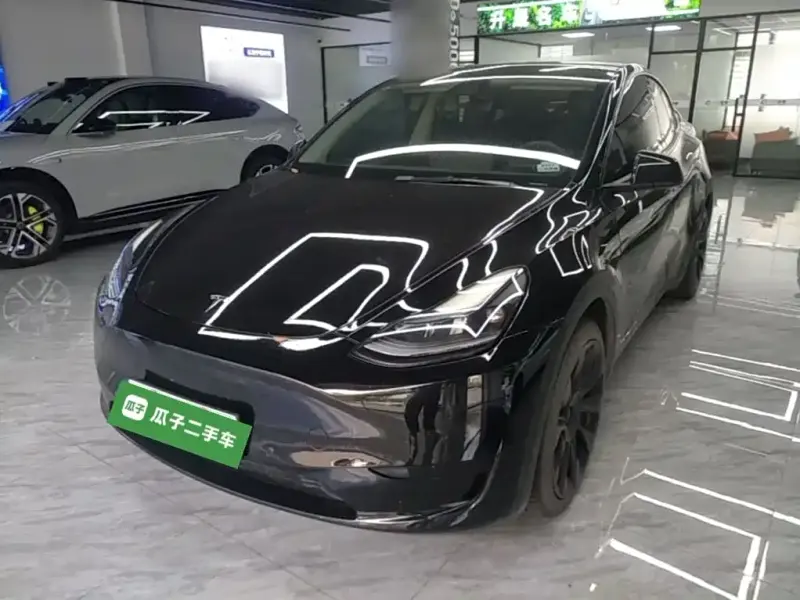 Tesla Model Y, 2023