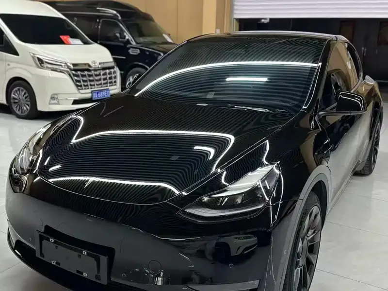 Tesla Model Y, 2022