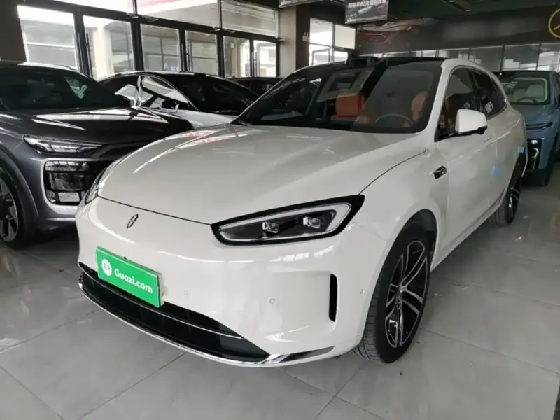 AITO M5, 2025