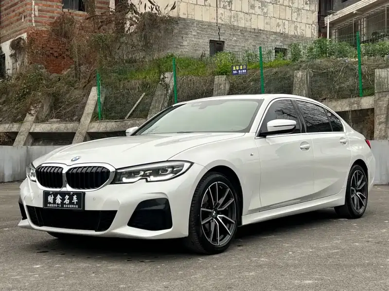 BMW 3 Series, 2022