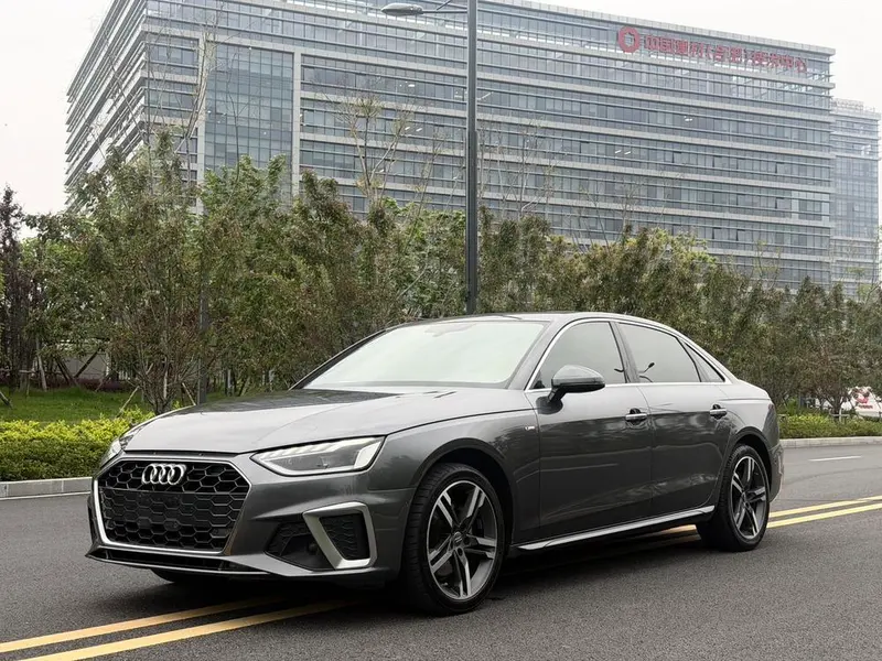 Audi A4L, 2020