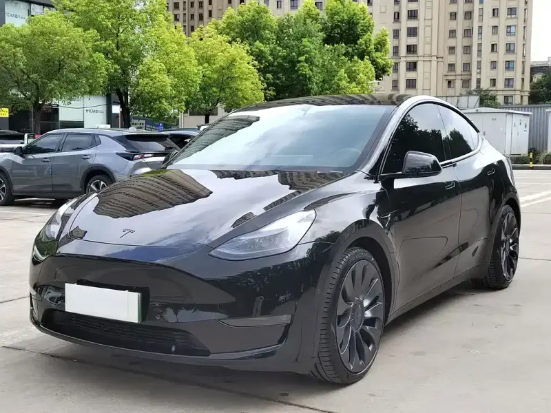 Tesla Model Y, 2022
