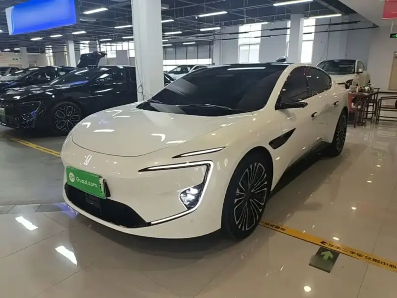 Avatr 12, 2025