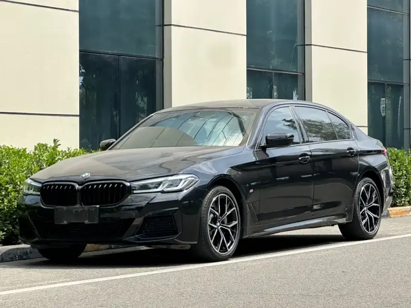 BMW 5 Series, 2022