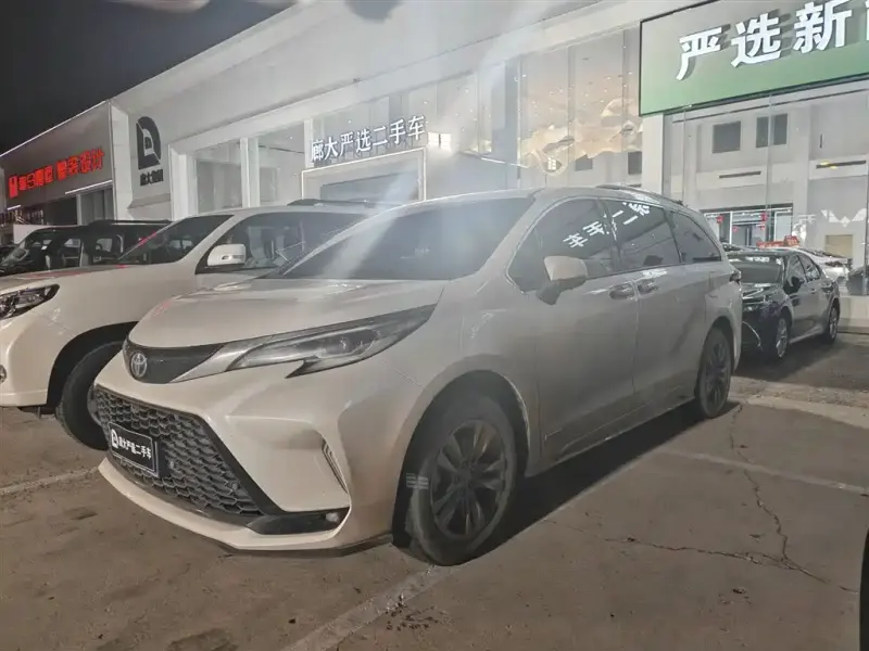 Toyota Sienna, 2023