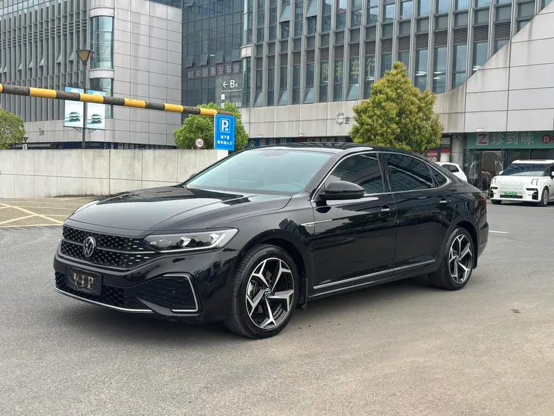 Volkswagen Passat, 2024