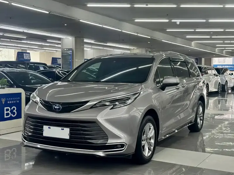 Toyota Sienna, 2022
