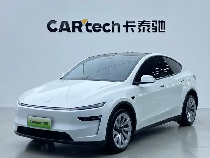 Tesla Model Y, 2025