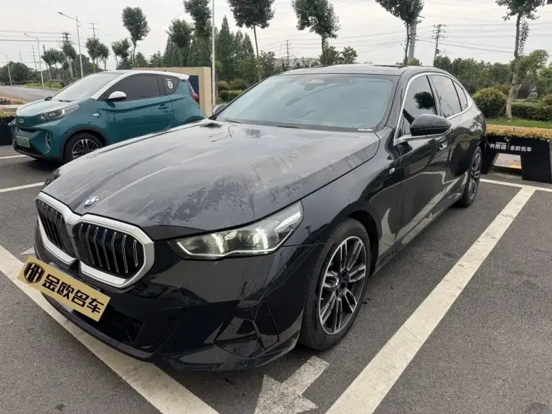 BMW 5 Series, 2025