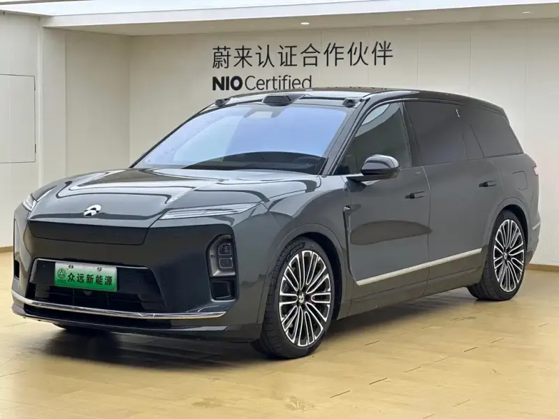 NIO ES8, 2025