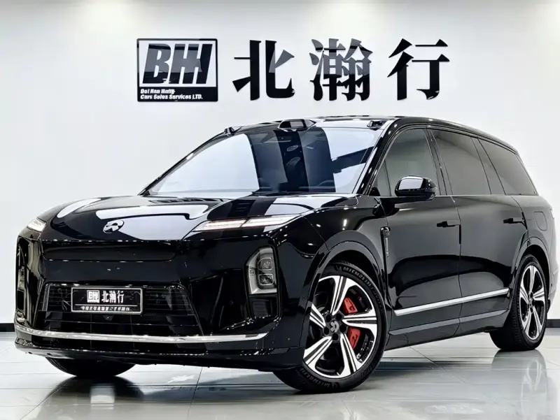 NIO ES8, 2025