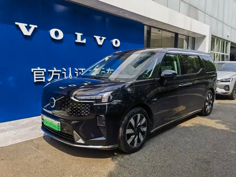 Volvo EM90, 2024