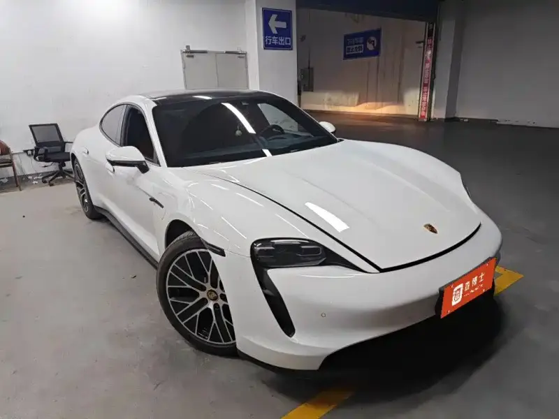 Porsche Taycan, 2023