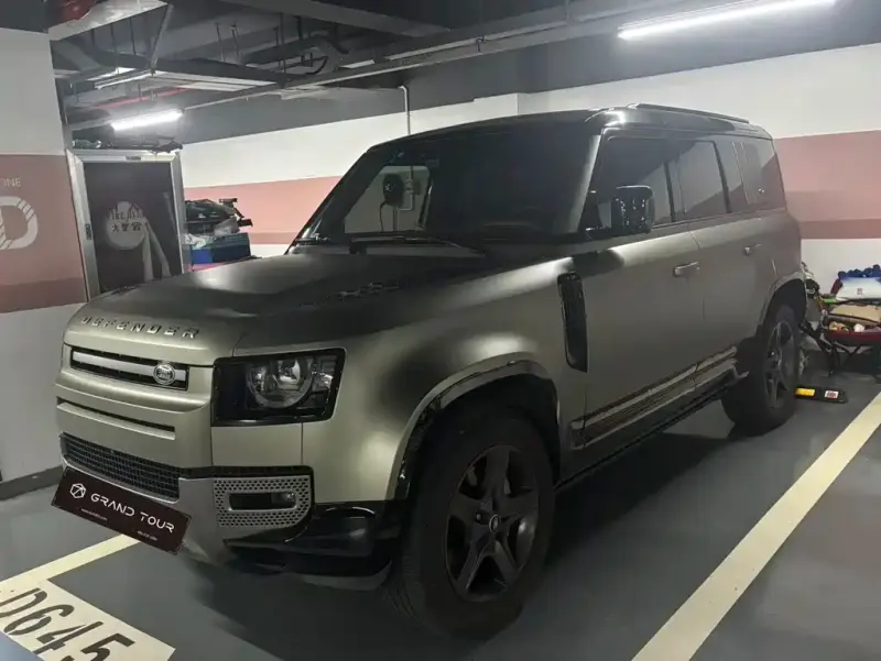 Land Rover Defender, 2024