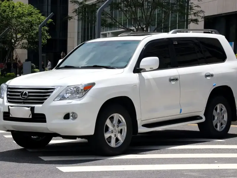 Lexus LX, 2012