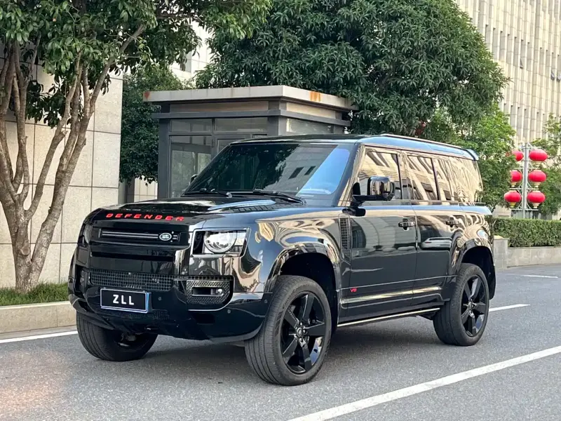 Land Rover Defender, 2024