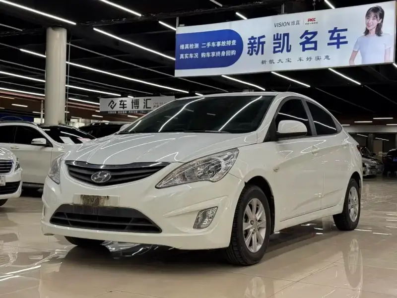 Hyundai Verna, 2013