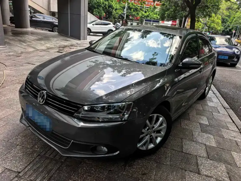 Volkswagen Sagitar, 2012