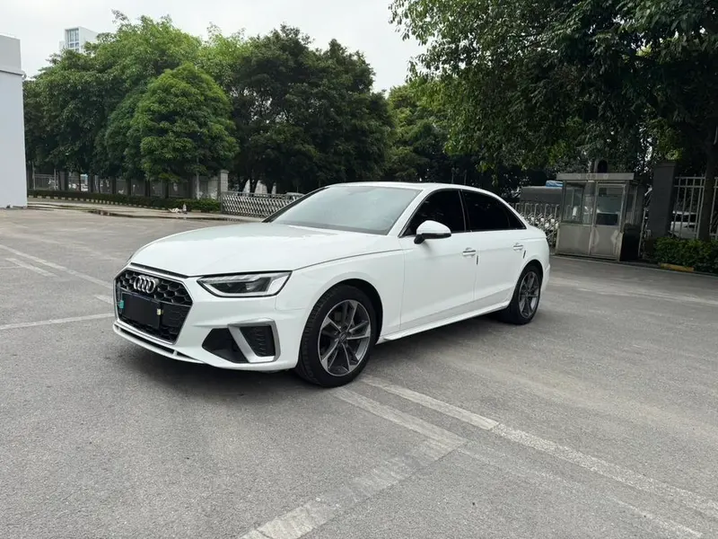 Audi A4L, 2020