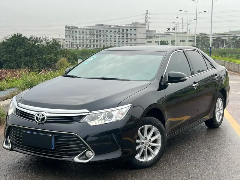 Toyota Camry, 2016