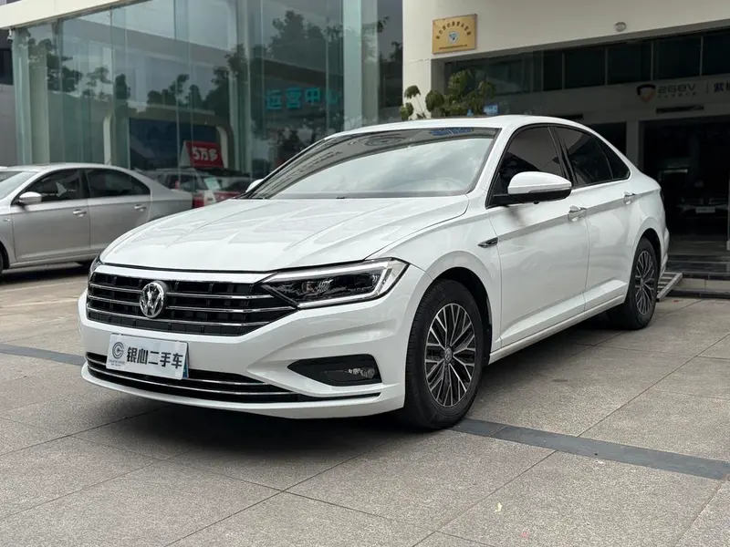 Volkswagen Sagitar, 2020