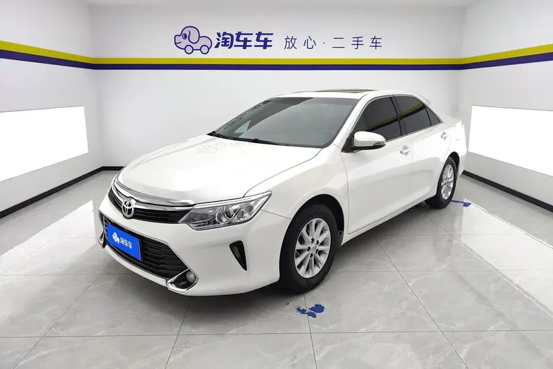 Toyota Camry, 2016