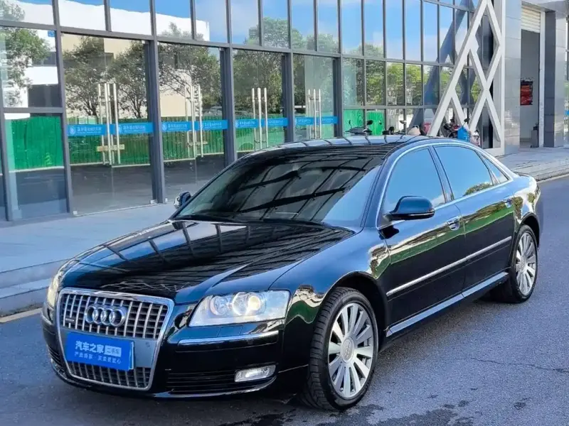 Audi A8, 2010