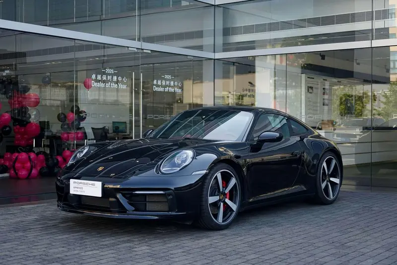 Porsche 911, 2023