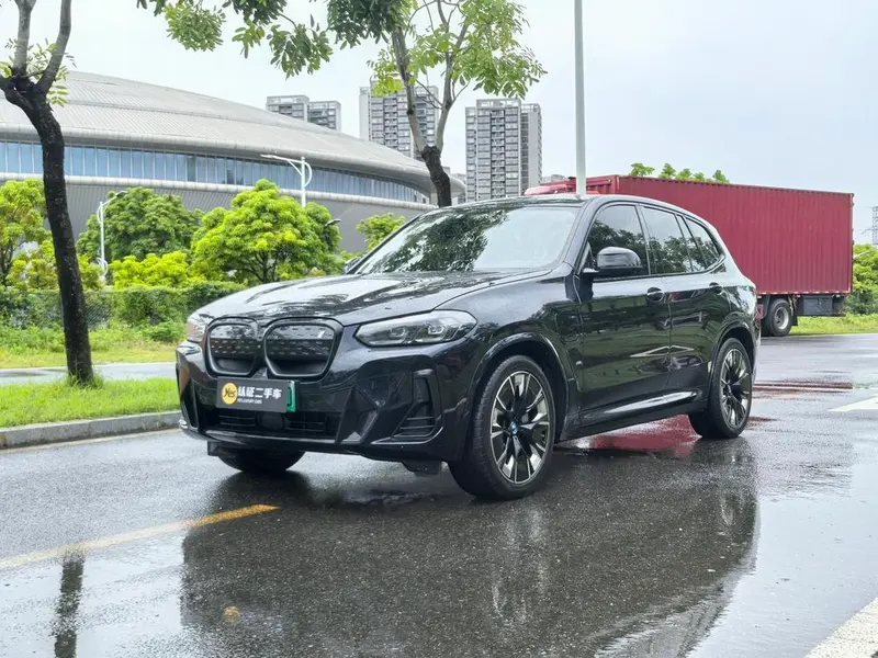 BMW iX3, 2024