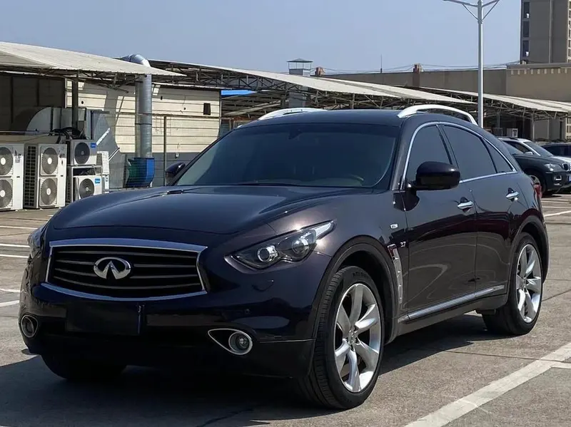 Infiniti QX70, 2013