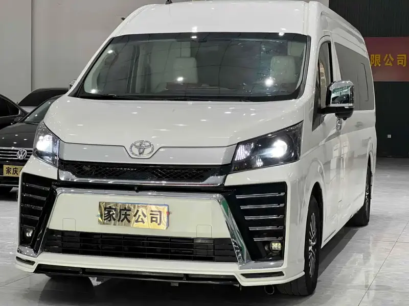Toyota Hiace, 2022